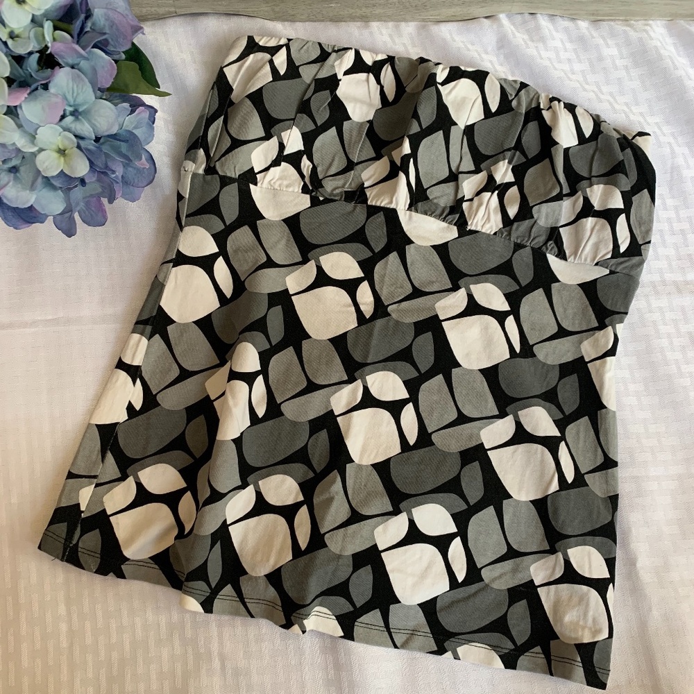 🌸 Guess Strapless Blouse